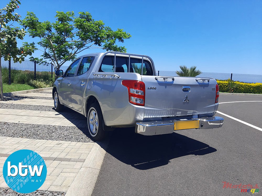 2019' Mitsubishi L 200 4X2 photo #3
