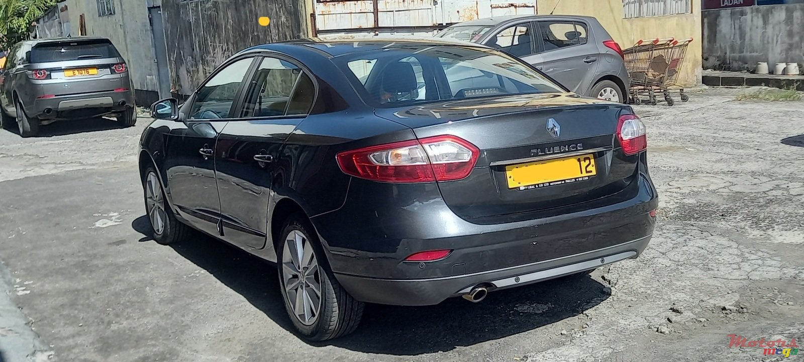 2012' Renault Fluence photo #3