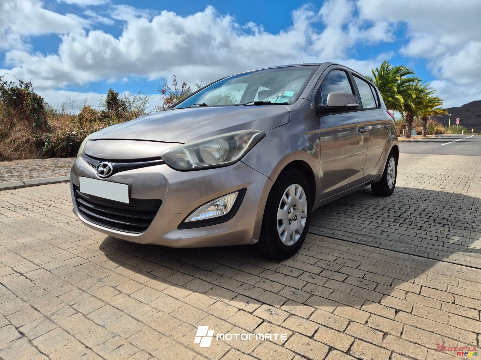 2014' Hyundai i20 photo #2