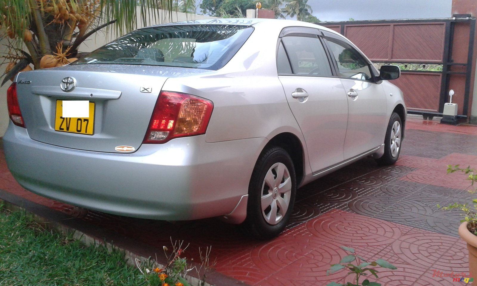 2007' Toyota Axio photo #1