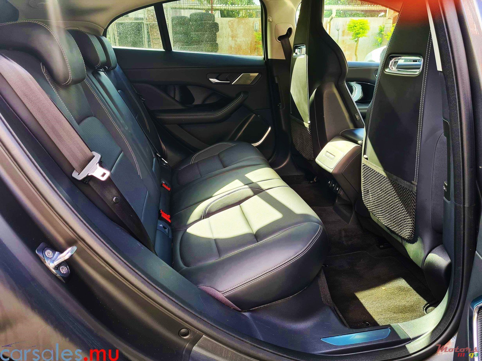 2020' Jaguar I-Pace EV400 HSE photo #4