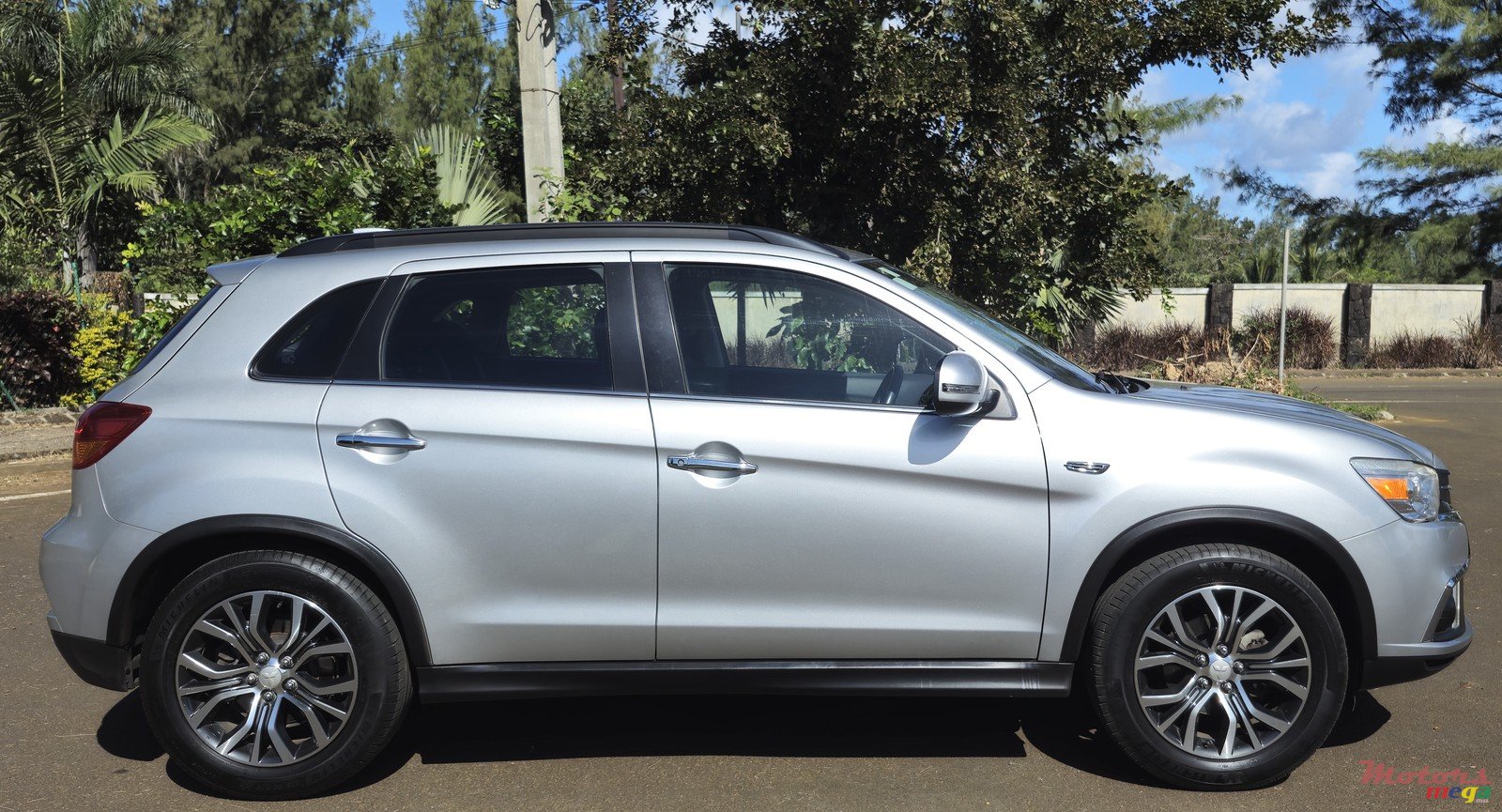 2019' Mitsubishi ASX photo #3