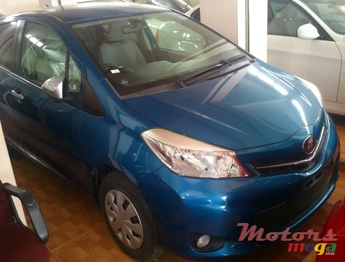 2011' Toyota Vitz model jewela with upgrade pack photo #3