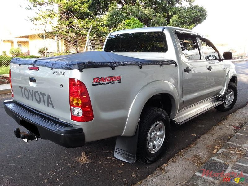 2010' Toyota Hilux photo #3