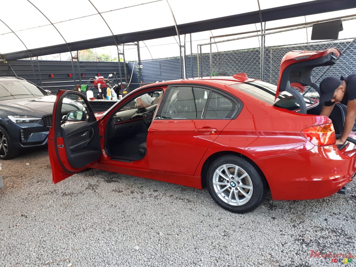 2014' BMW 320 photo #4