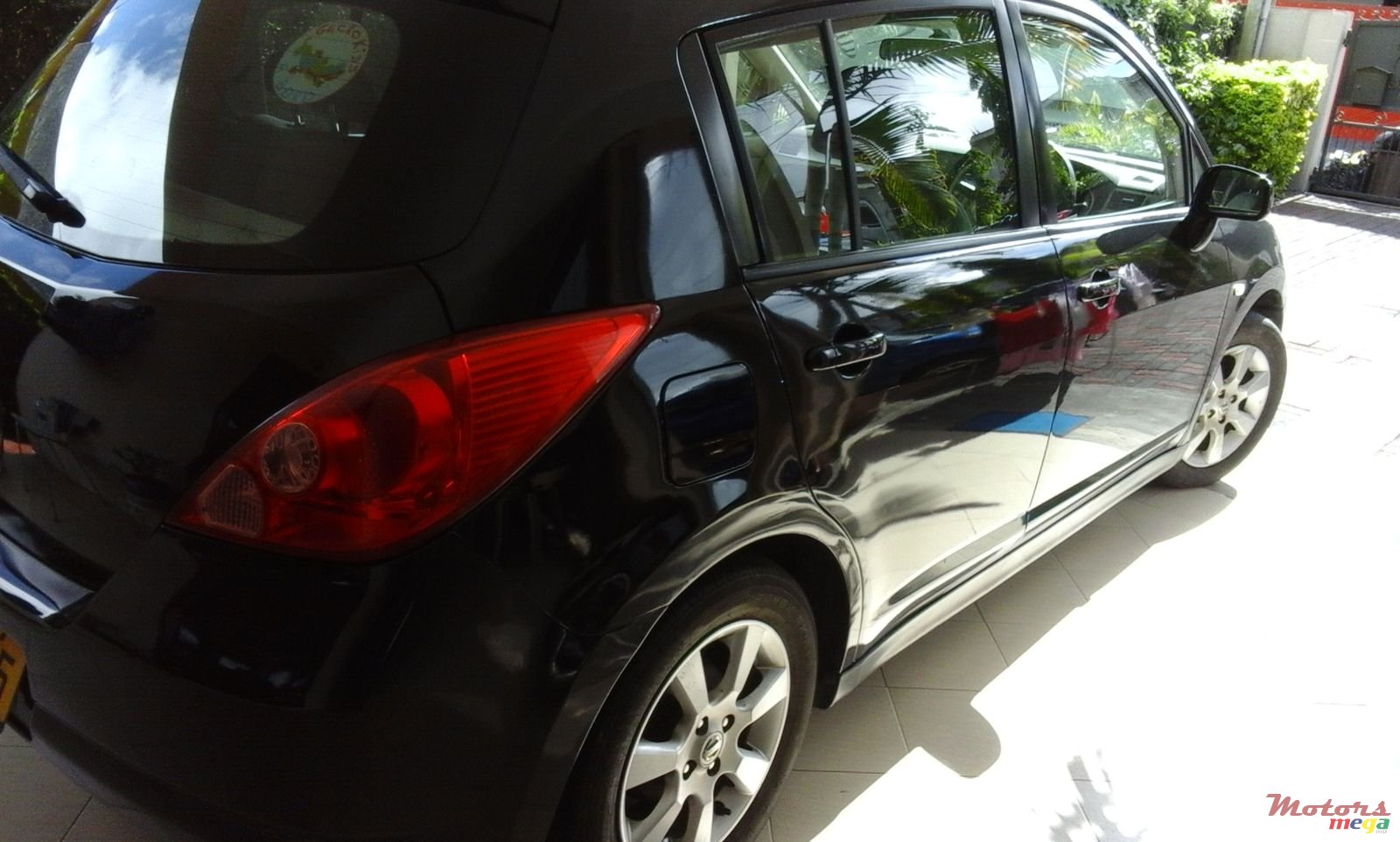 2005' Nissan Tiida photo #3