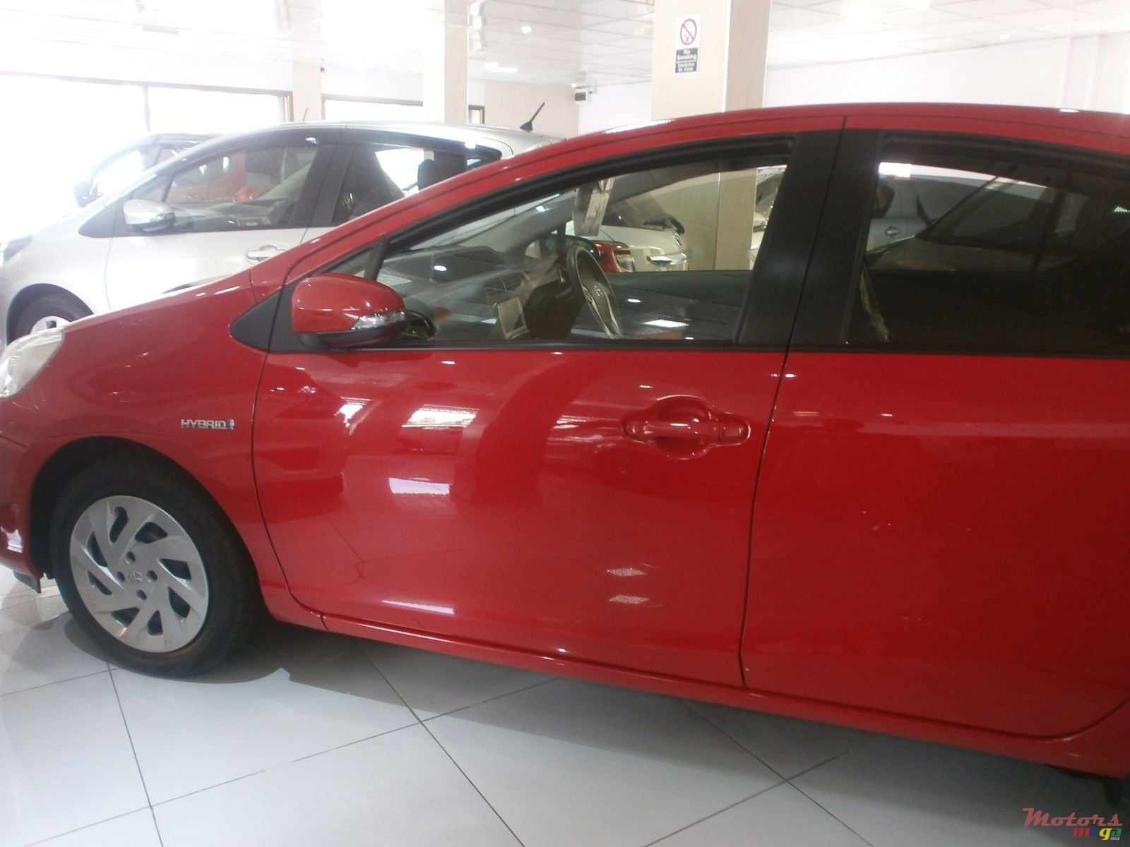 2016' Toyota Aurion Aqua photo #6