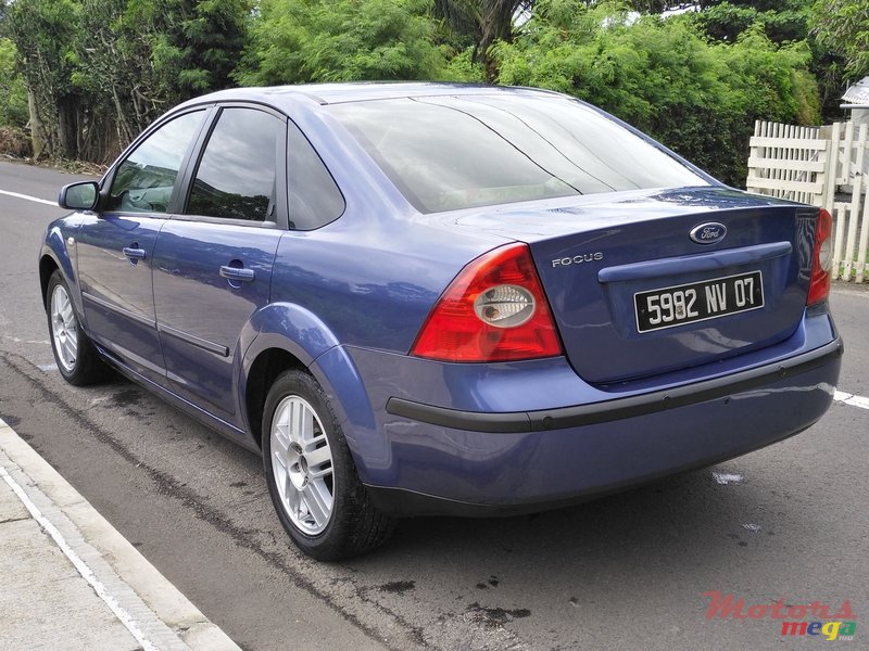 2007' Ford Focus 2nd Generation Limited Edition photo #2