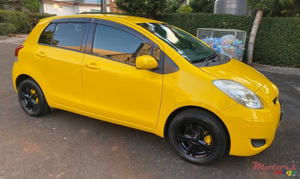 2008' Toyota Vitz KSP90 photo #2