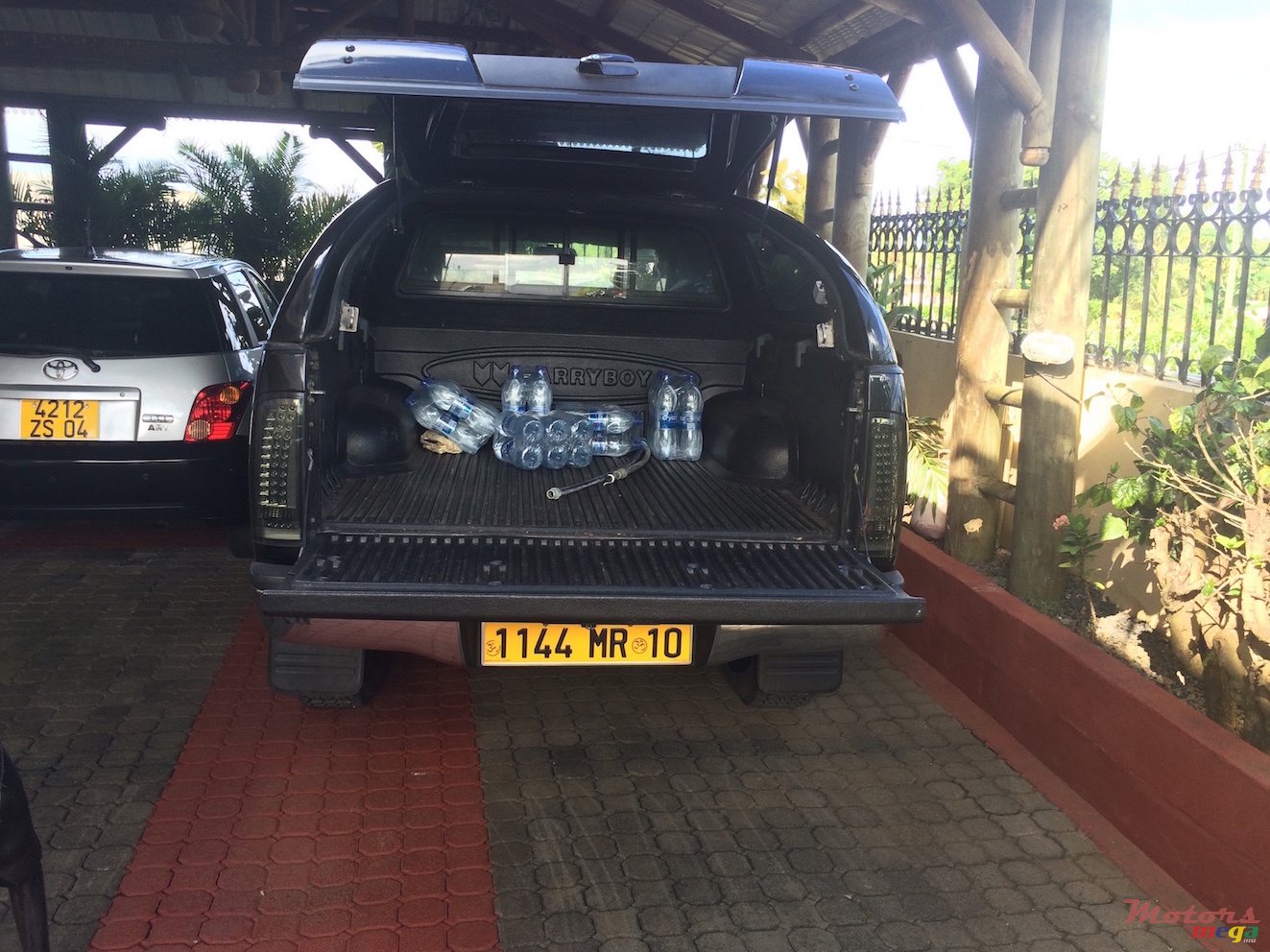 2010' Toyota Hilux photo #5