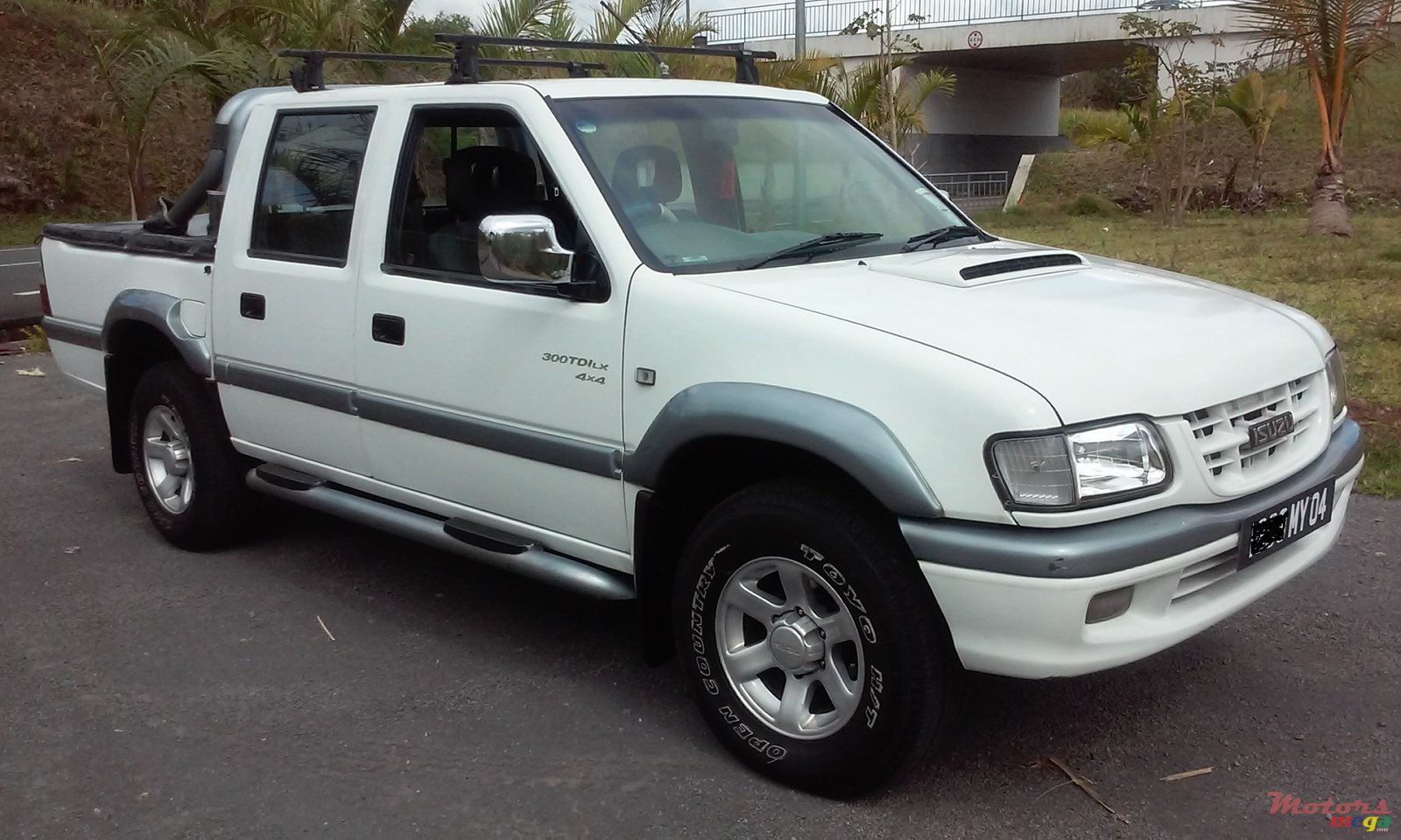 2004' Isuzu KB300 TDI LX 4*4 photo #1