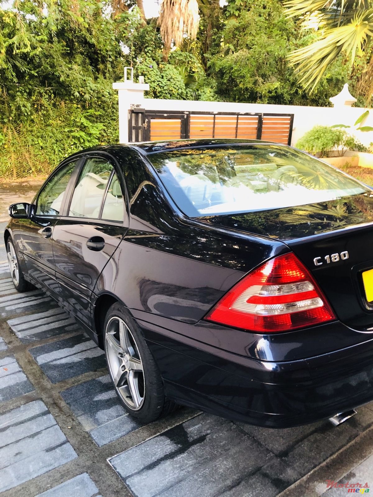 2006' Mercedes-Benz C-Class photo #6