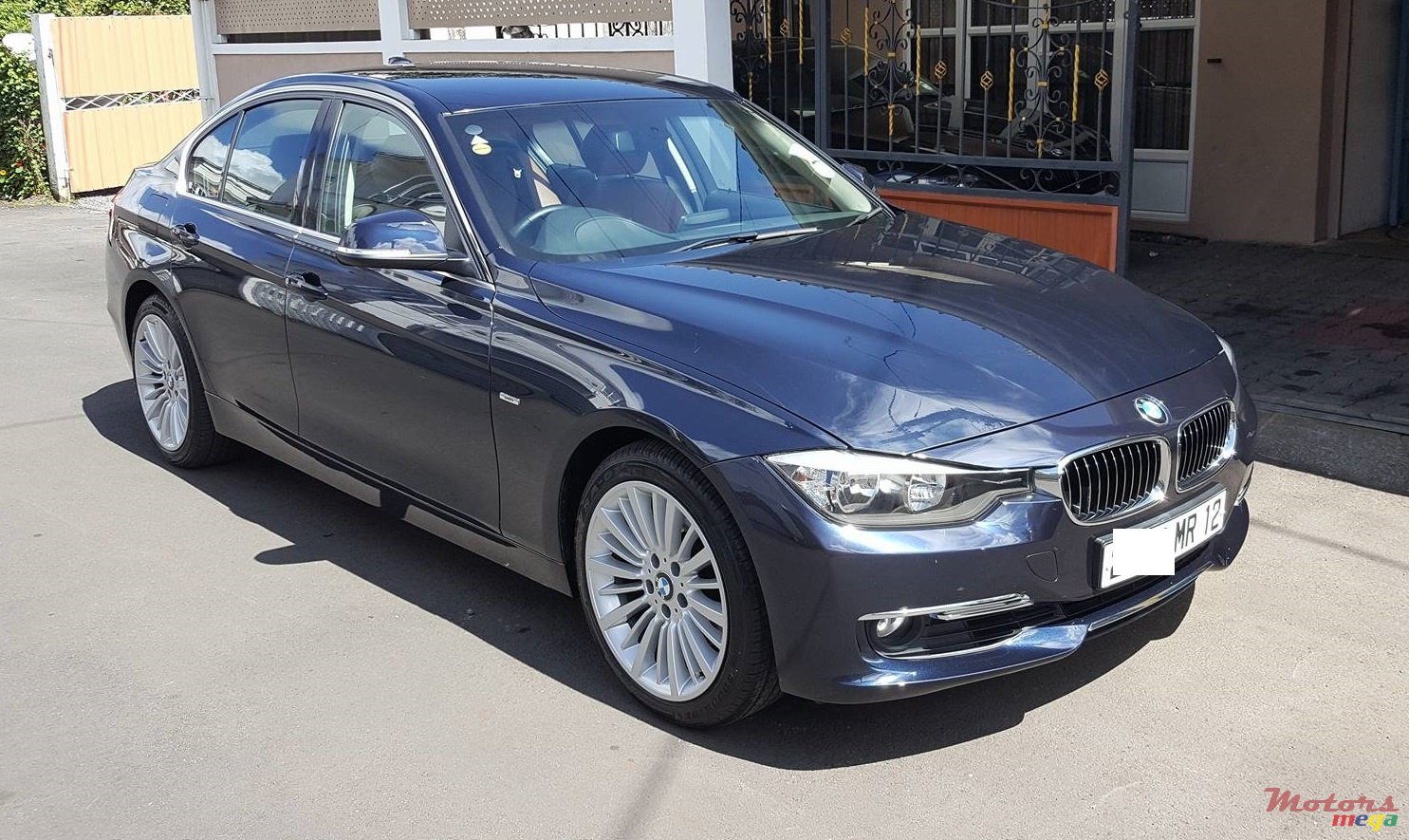 2012' BMW 328 photo #1