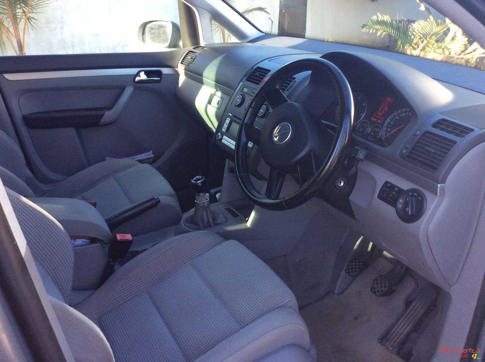 2011' Volkswagen photo #3