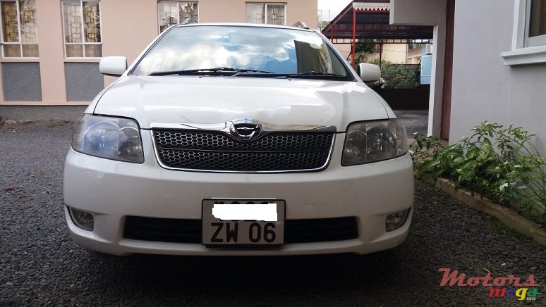 2006' Toyota Fielder photo #2