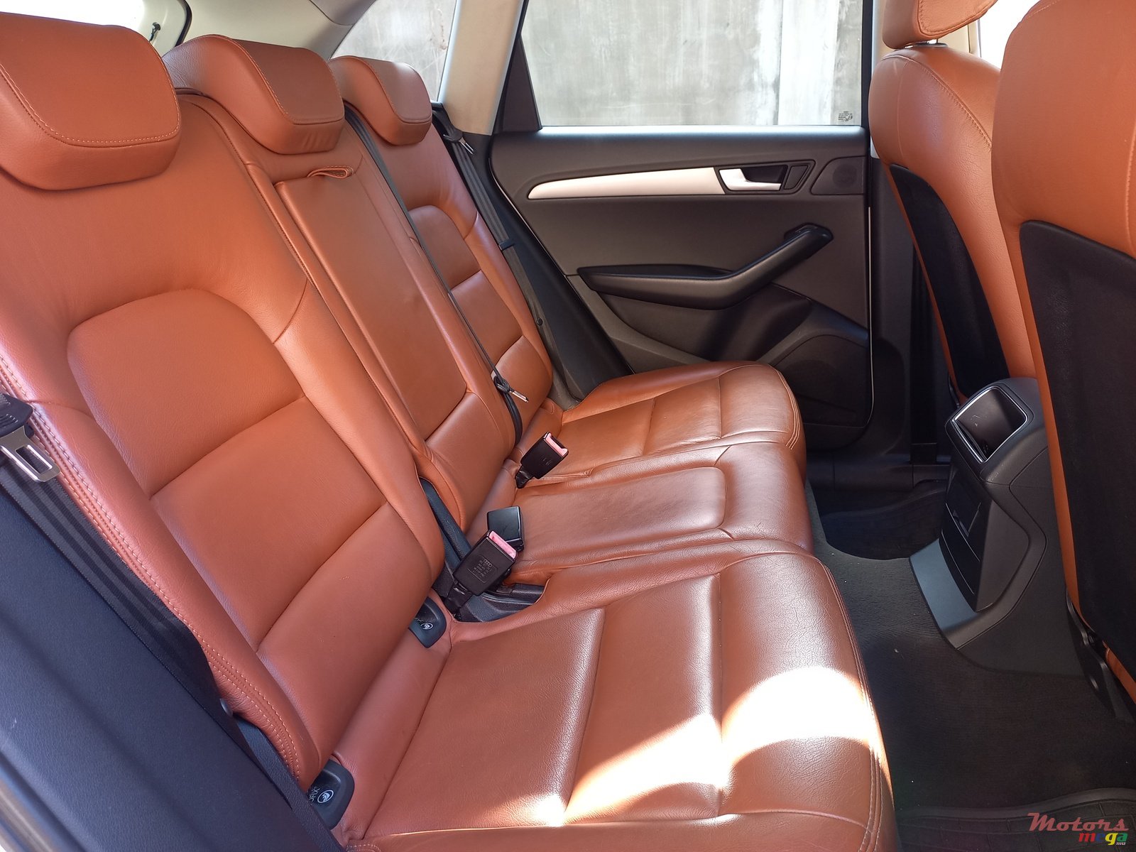 2010' Audi Q5 photo #6