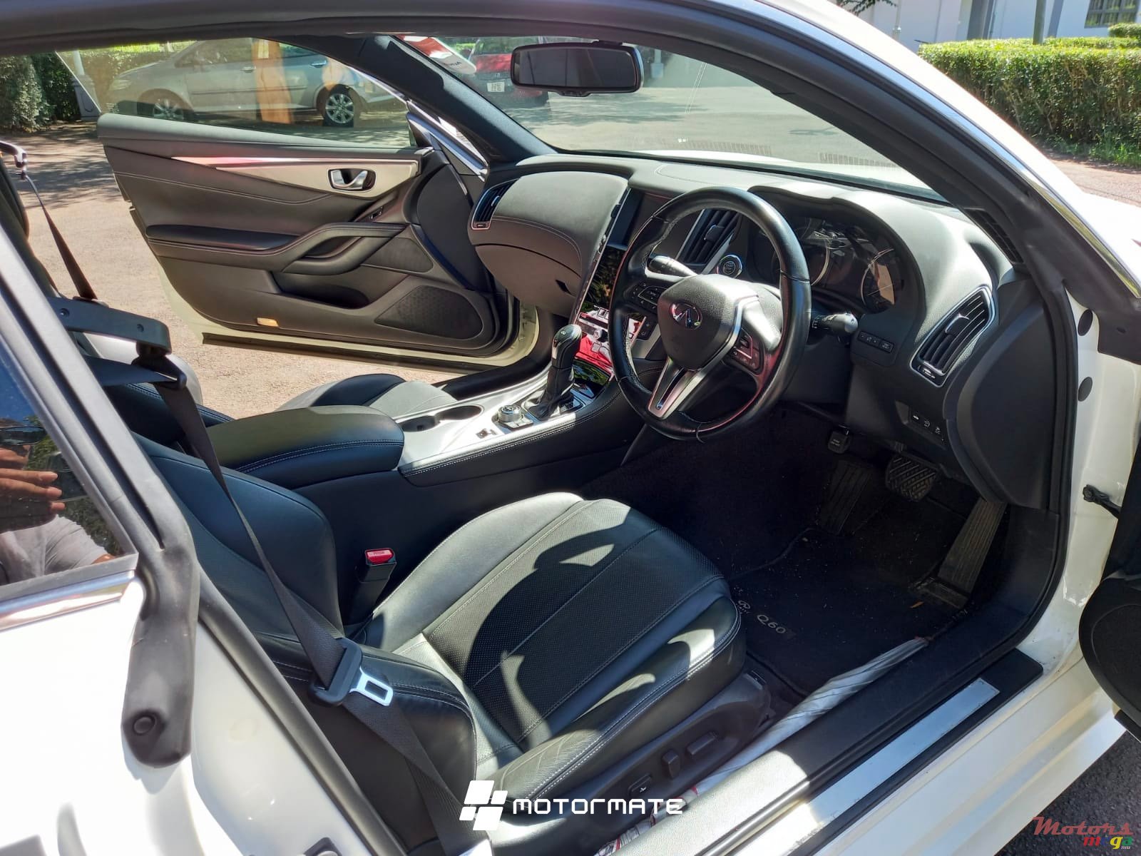 2019' Infiniti Q60 COUPE photo #4