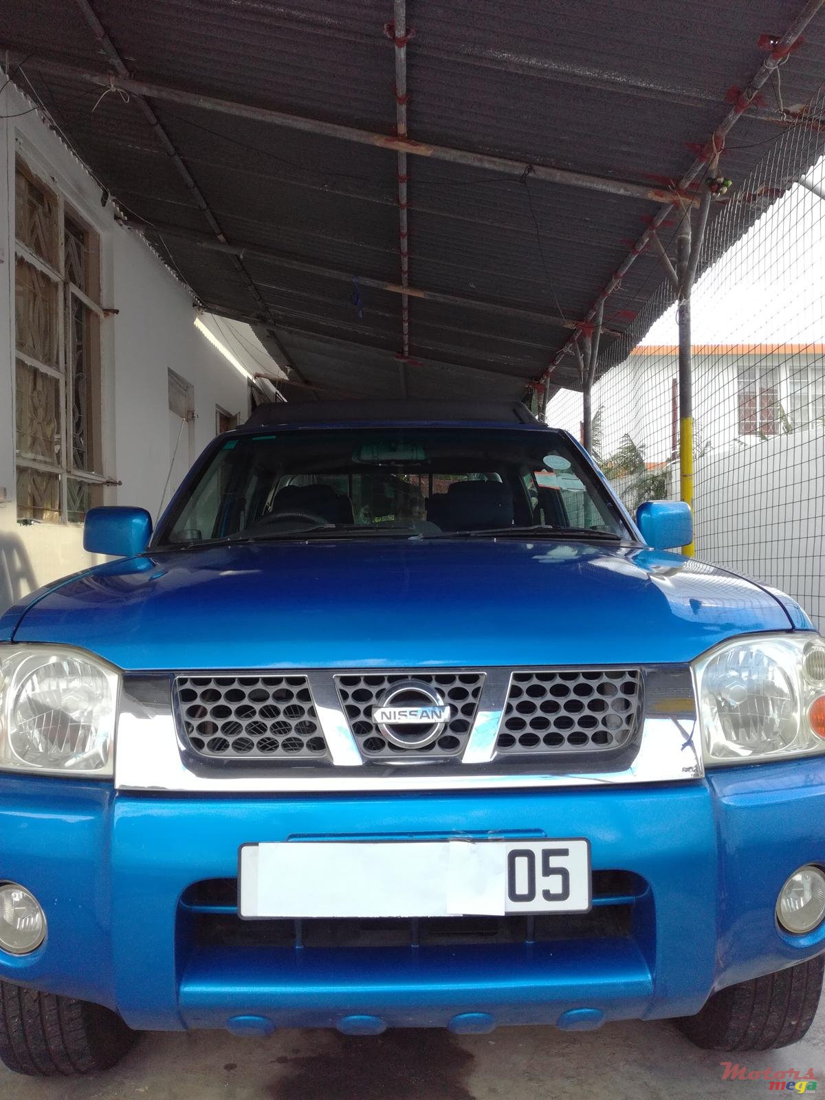 2005' Nissan Hardbody photo #2