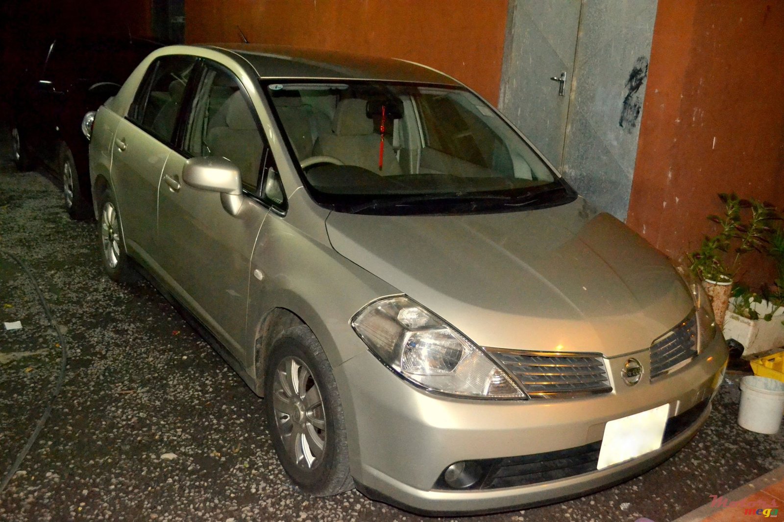 2005' Nissan Tiida  latio photo #1