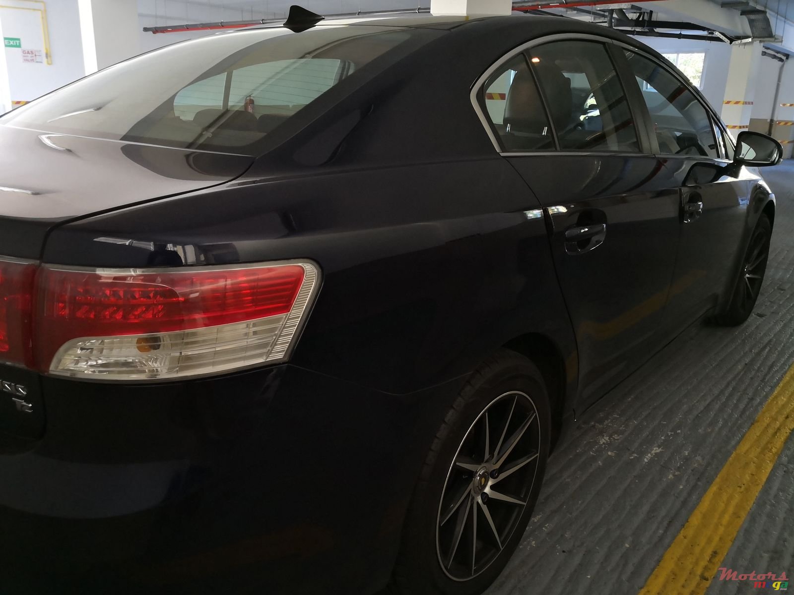 2009' Toyota Avensis photo #7