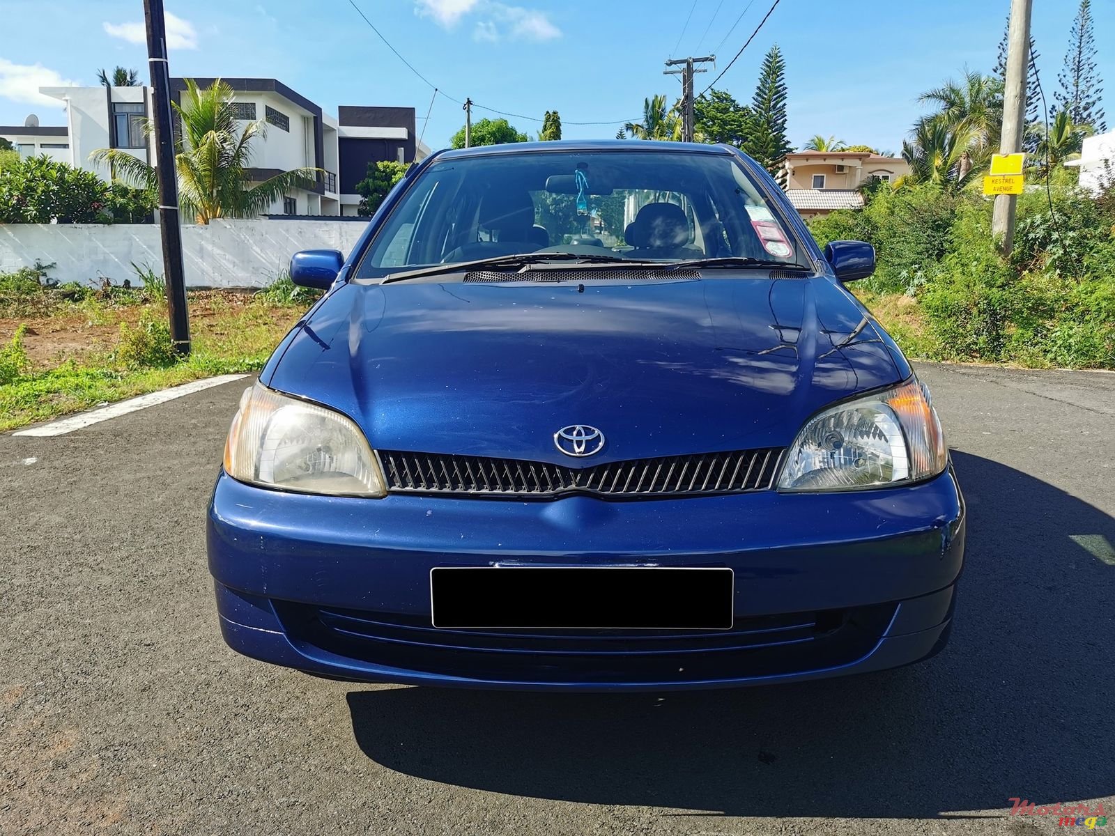2000' Toyota Platz photo #2