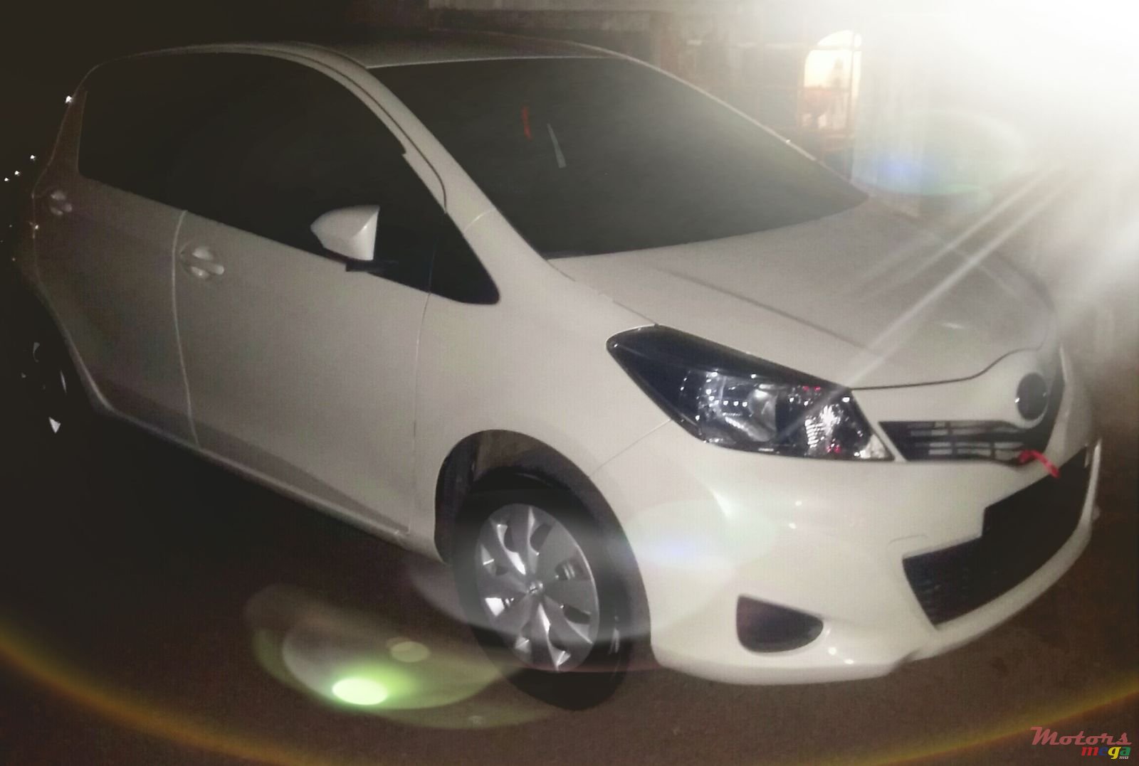 2011' Toyota Vitz photo #5