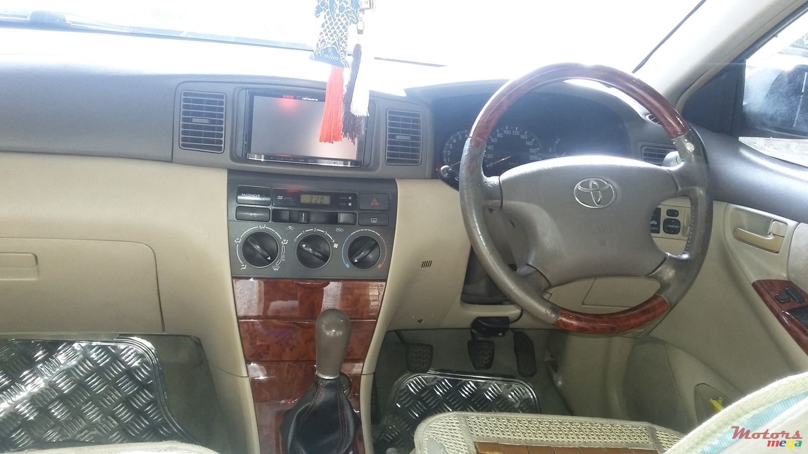 2004' Toyota Corolla Nze photo #5