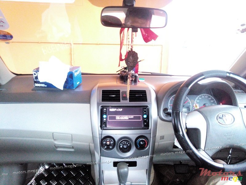 2007' Toyota Corolla Axio photo #3