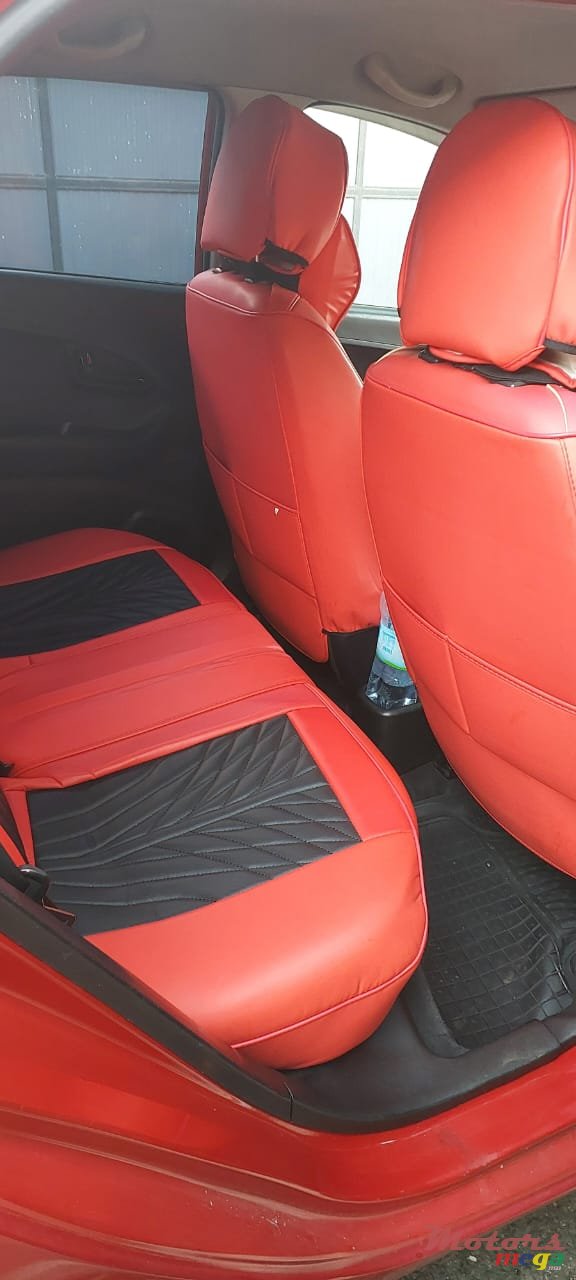 2011' Kia Picanto photo #5