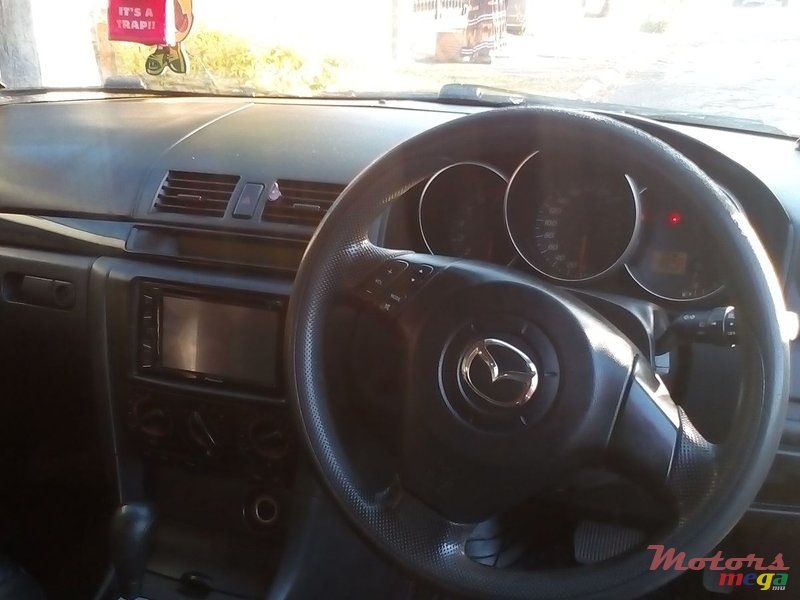 2004' Mazda 3, automatic, t/options, DVD.. photo #3