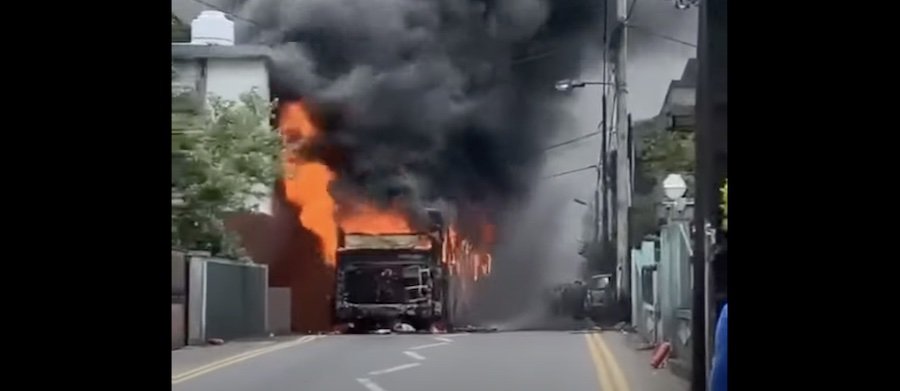 Chemin-Grenier, autobus en feu : le ministre Mahomed ordonne une enquête