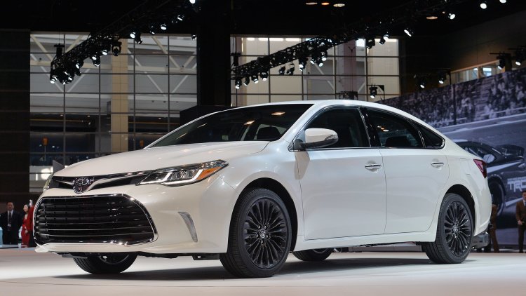 2016 Toyota Avalon Gets Revised Equipment, Sportier Styling