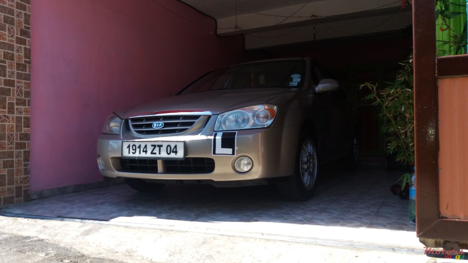 2004' Hyundai photo #7