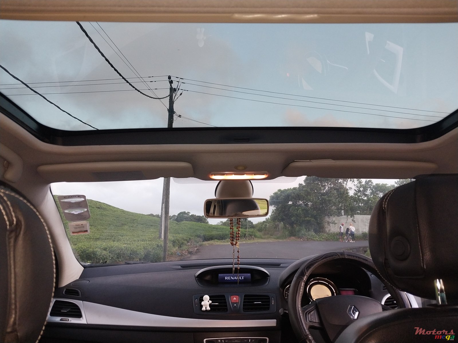 2009' Renault Megane RS photo #6