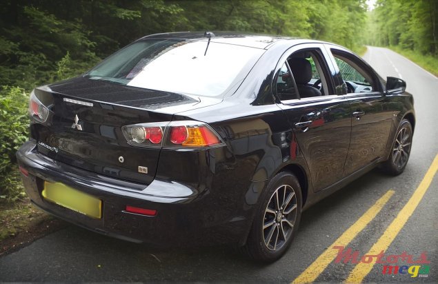 2016' Mitsubishi photo #4