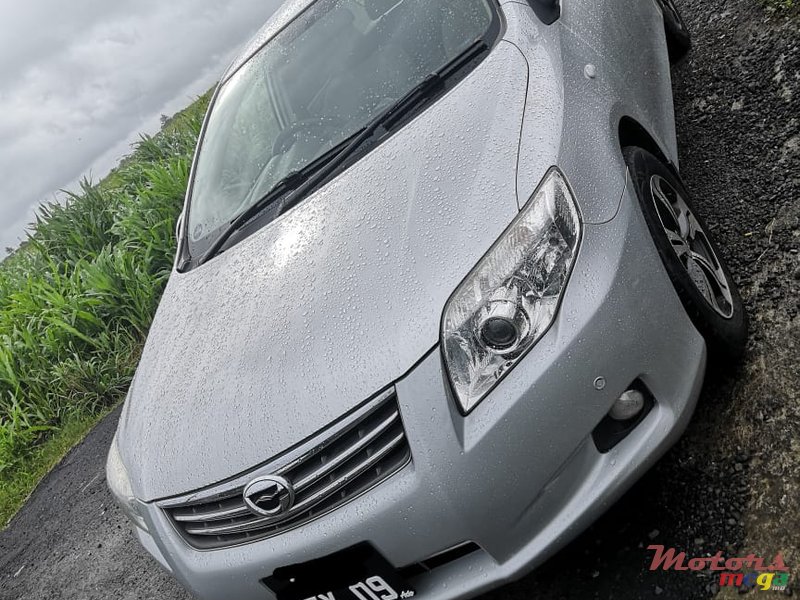 2009' Toyota Axio Limited Edition photo #1