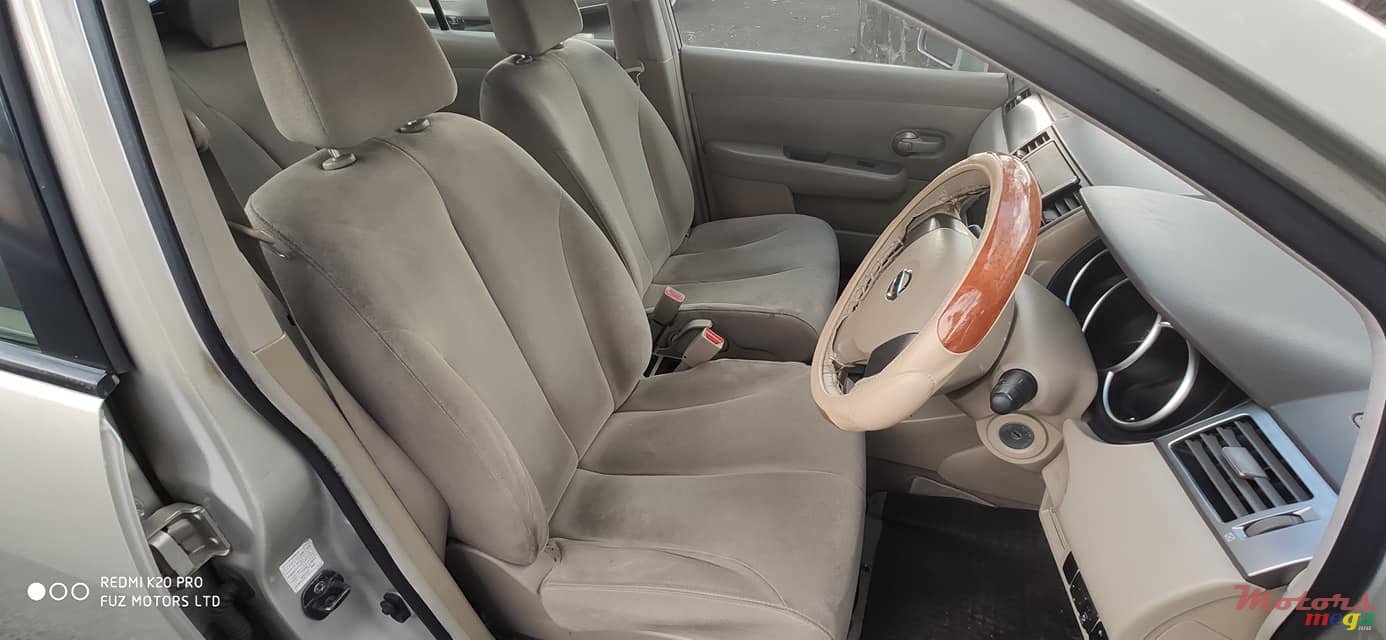 2007' Nissan Tiida LUX photo #4