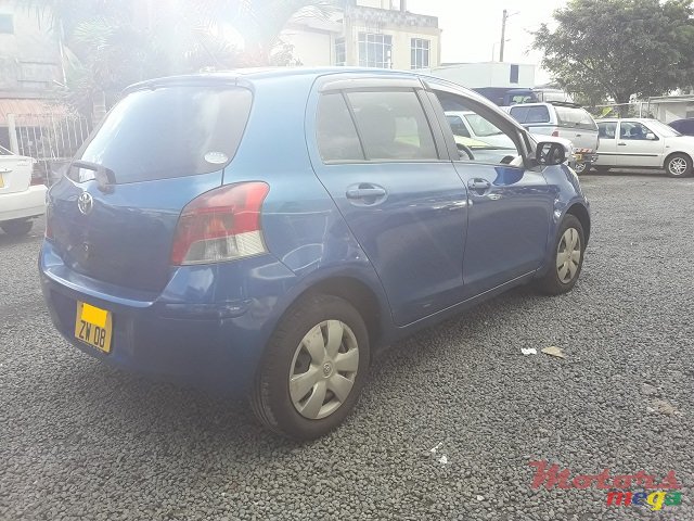 2008' Toyota Vitz photo #6