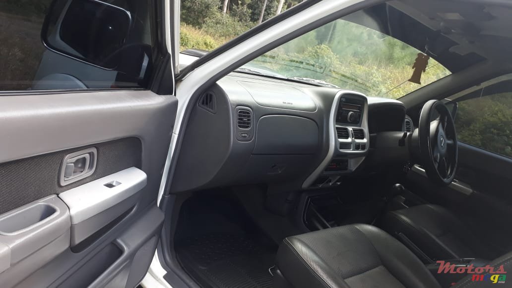 2013' Nissan NP300 Hardbody photo #3