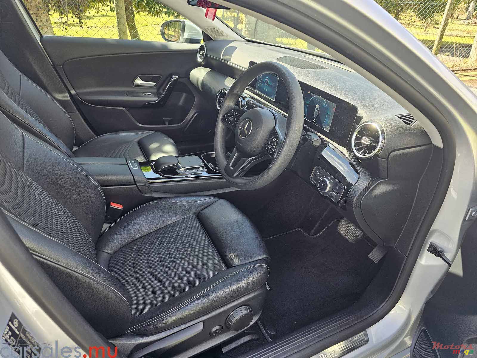 2019' Mercedes-Benz A 180 1.3 Progressive photo #5