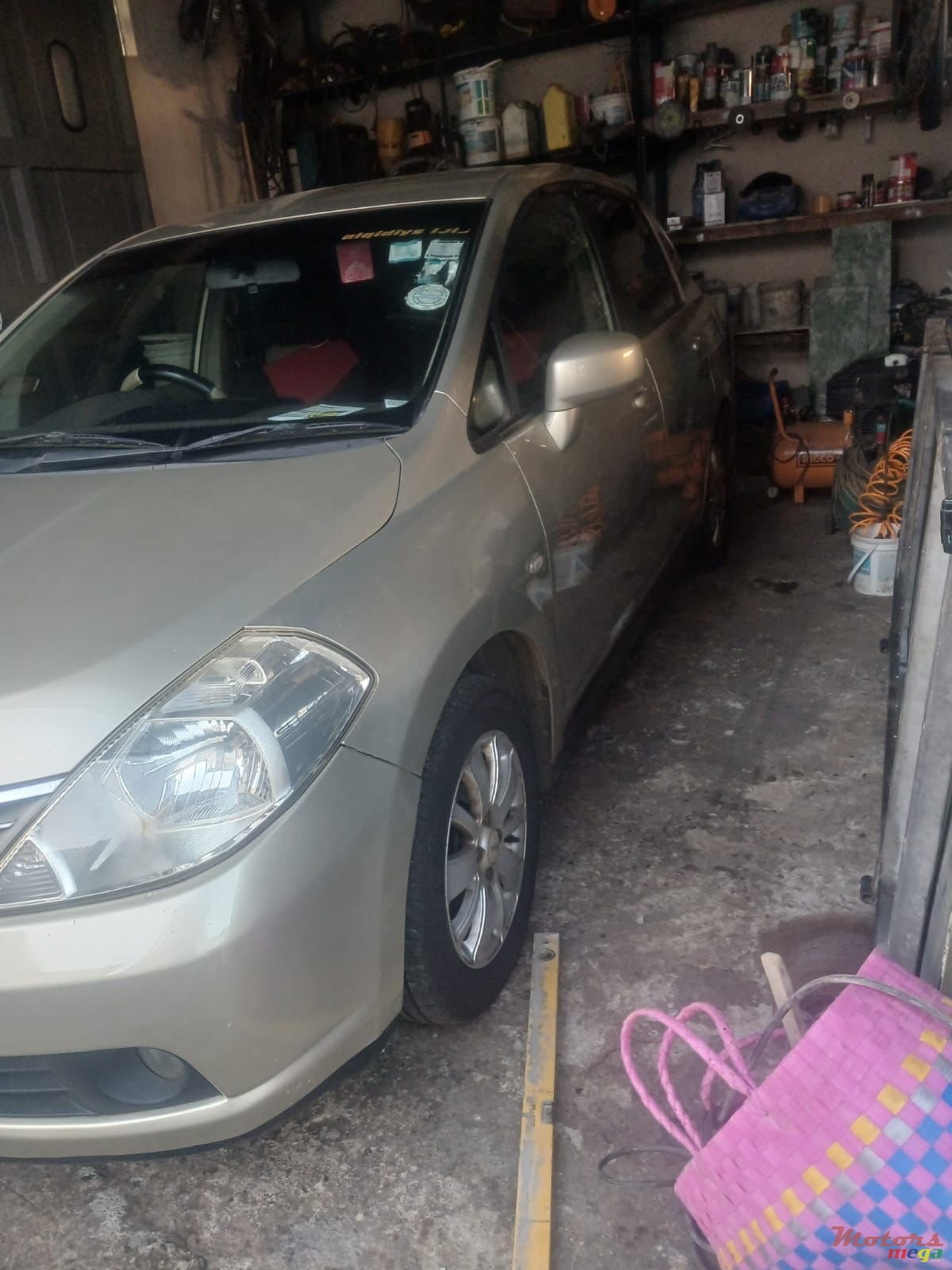 2005' Nissan Tiida photo #3