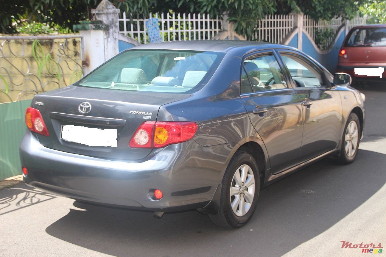 2009' Toyota Corolla photo #1