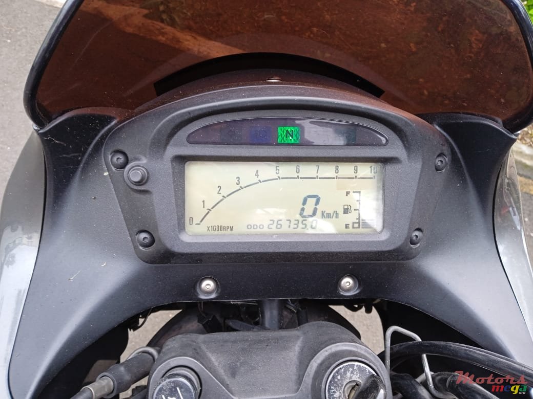 1999' Suzuki photo #3