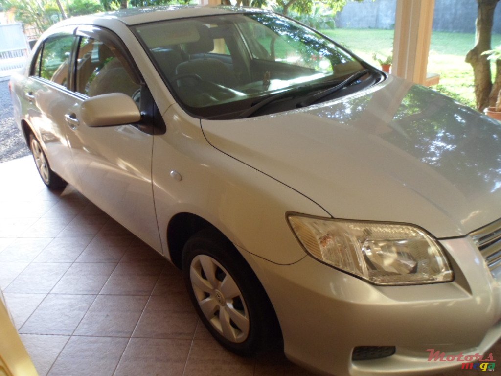 2006' Toyota Axio photo #1