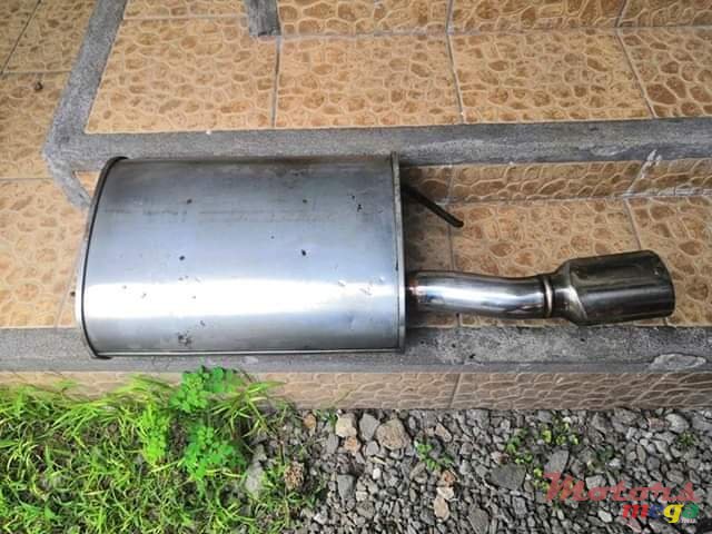 2007' Toyota Axio photo #4