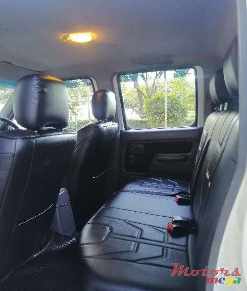 2018' Nissan photo #2