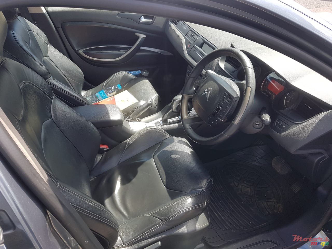 2013' Citroen C5 photo #5