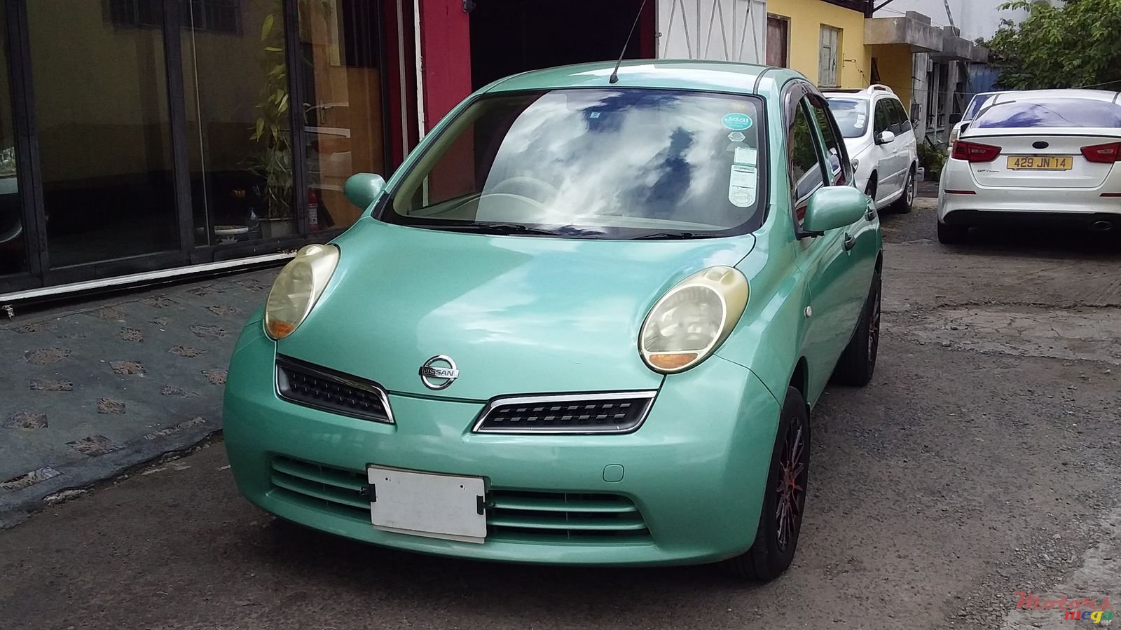 2007' Nissan March photo #1