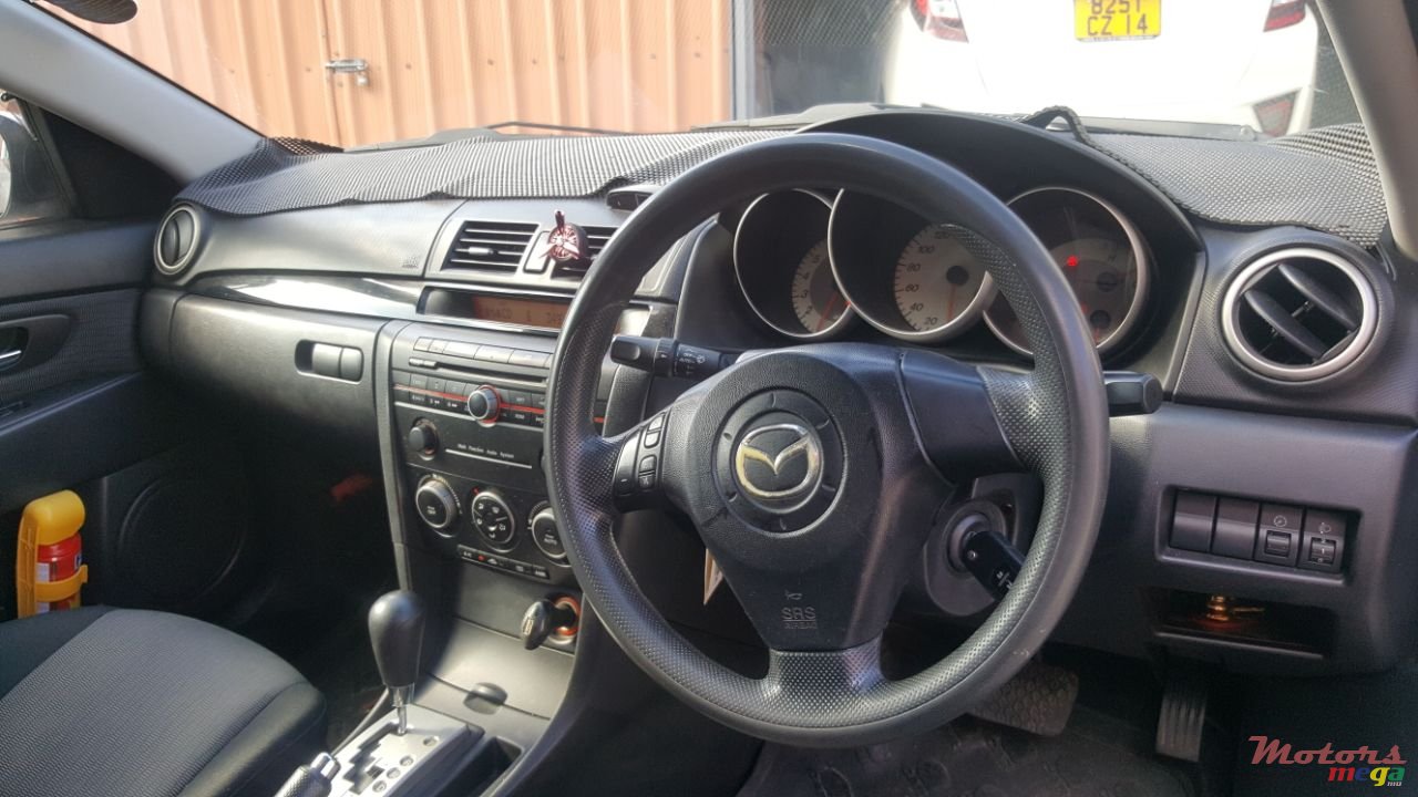 2008' Mazda Axela photo #2