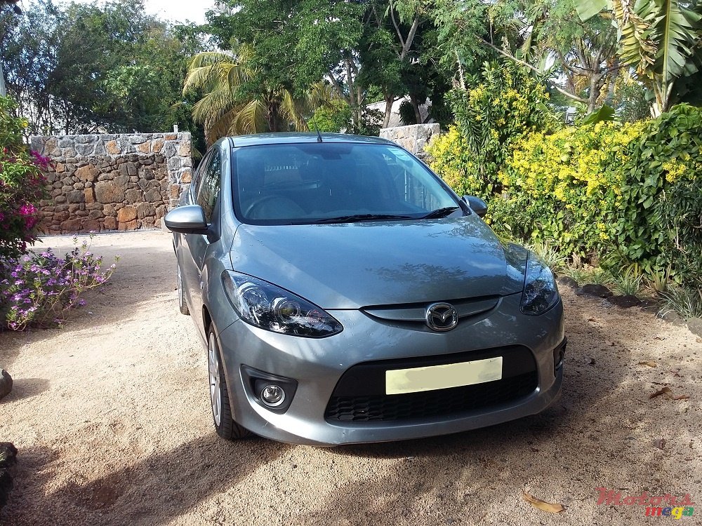 2010' Mazda Demio photo #1